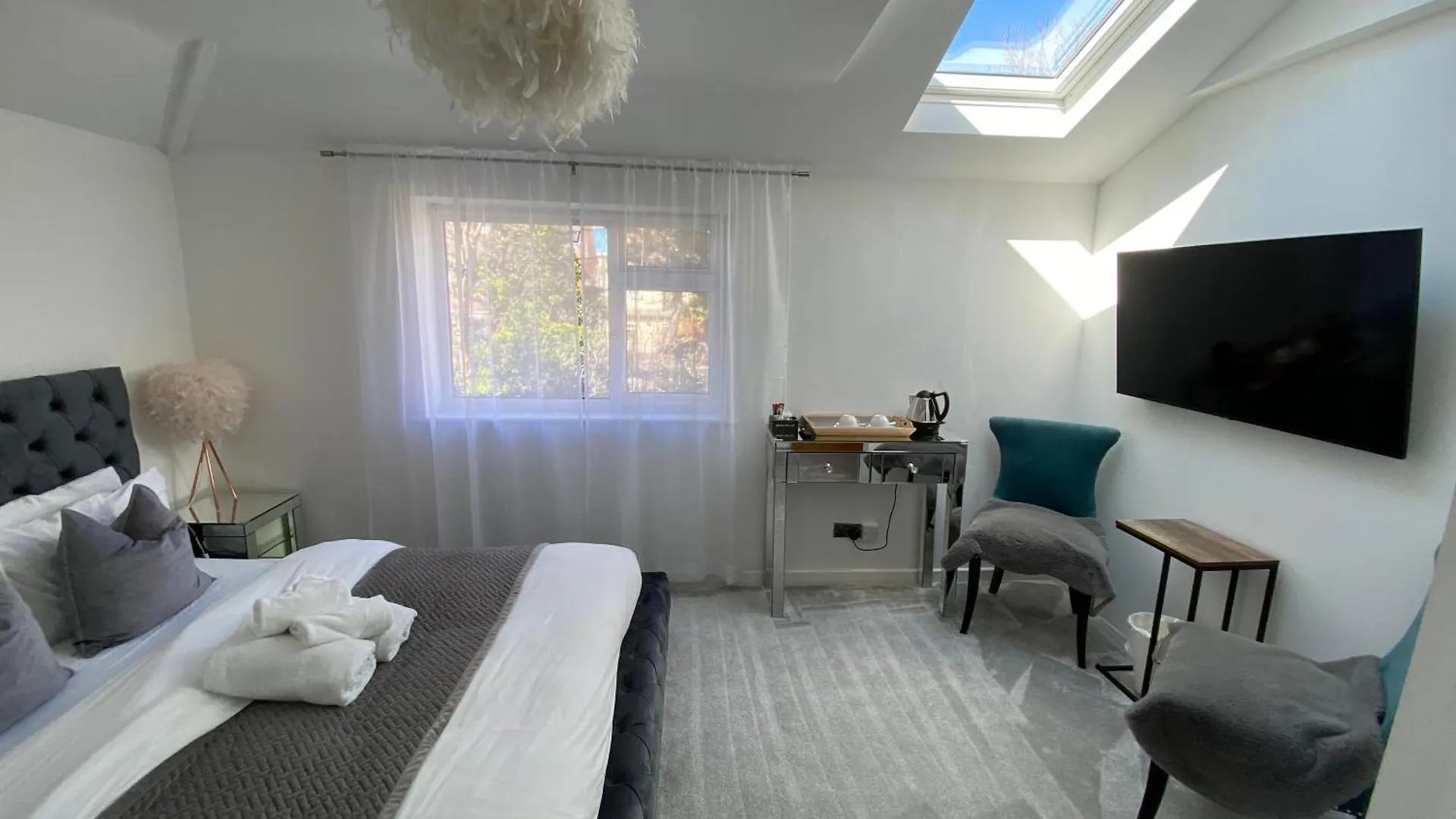 בית הארחה בורנמות' Seaside Florence 5 Min From Beach Parking בריטניה